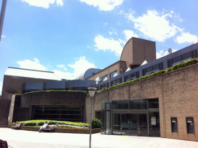 市川市立図書館