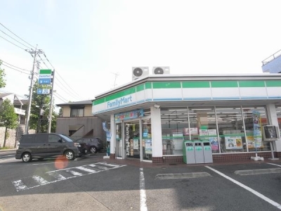 ファミリーマート王禅寺西です。