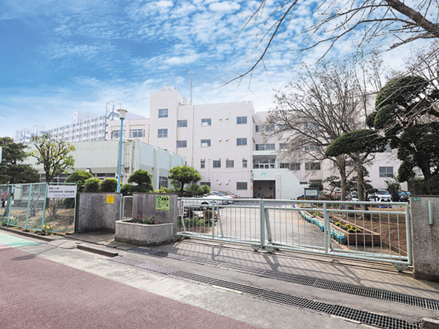 行田西小学校